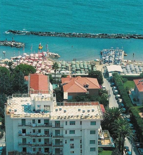 Casavacanze Internazionale Diano Marina Zewnętrze zdjęcie